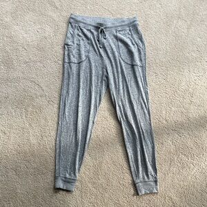 Old Navy Heather Gray Sweatpants with pockets size m medium